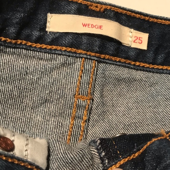 Levi’s Wedgie Icon Fit in Authentic Favourite Button Fly High Rise Jeans Size 25 - Picture 12 of 14